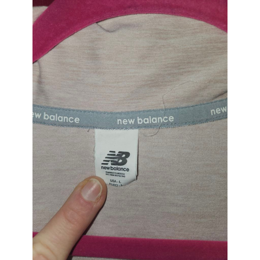 Women's New Balance Long Sleeve Tee L Light Gray - Picture 2 of 5